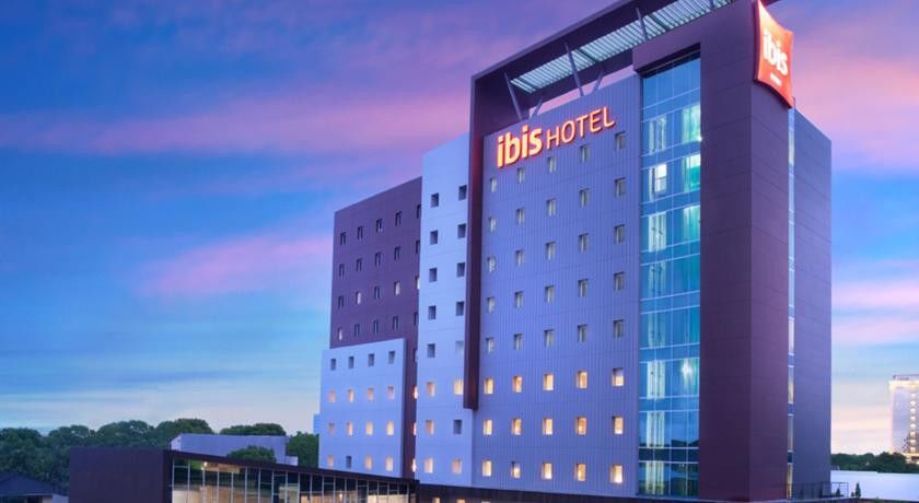 Ibis Makassar City Center Extérieur photo